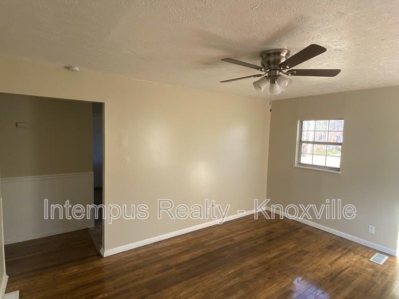 4625 Buffat Mill Rd - Photo 5 of 15