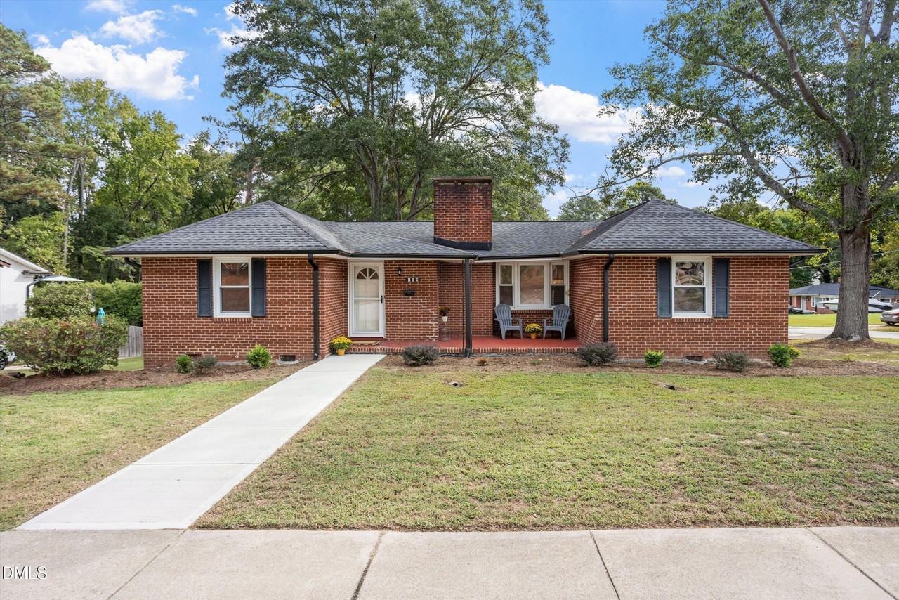 119 S Aiken St - Photo 3 of 34