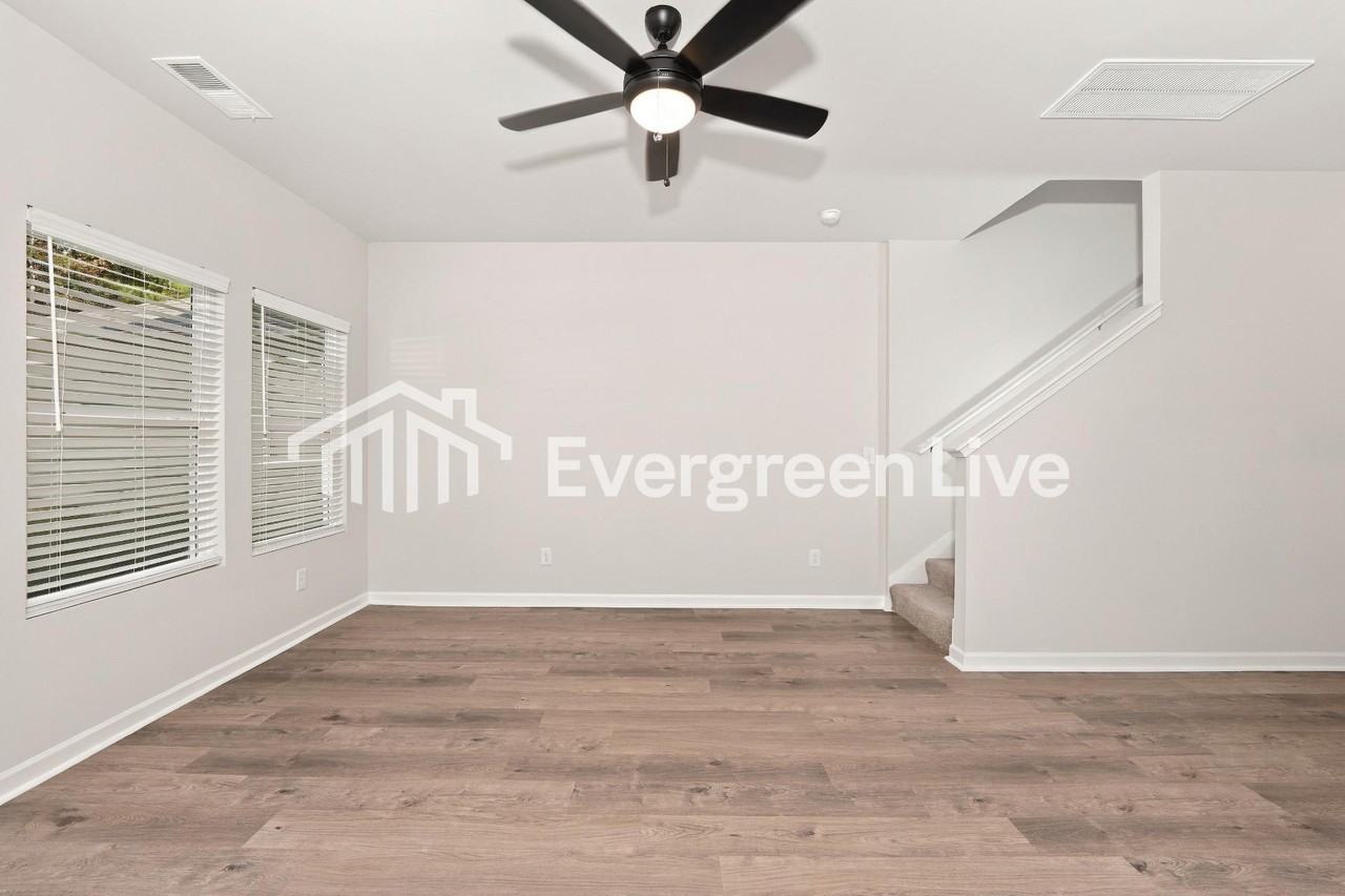 126 College Park Dr - Photo 4 of 15