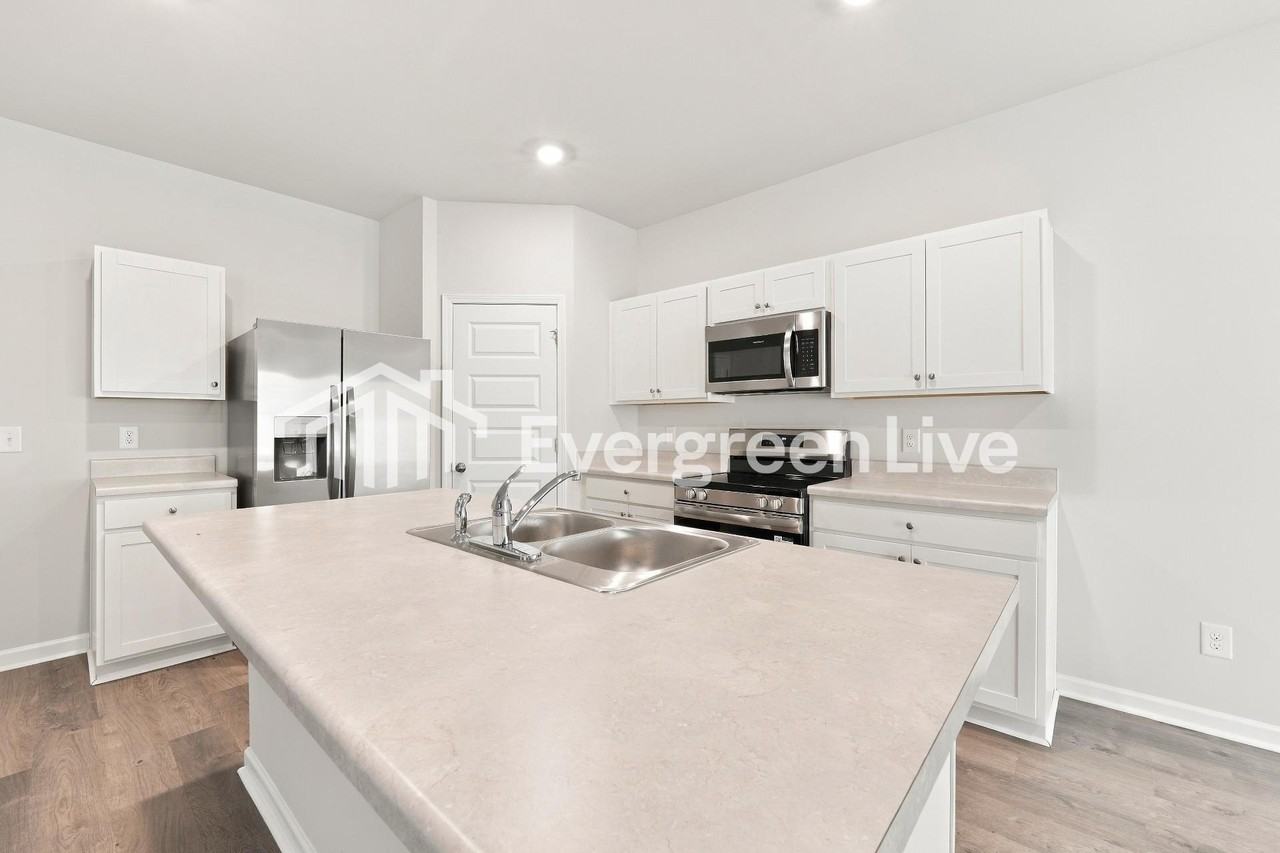 126 College Park Dr - Photo 6 of 15