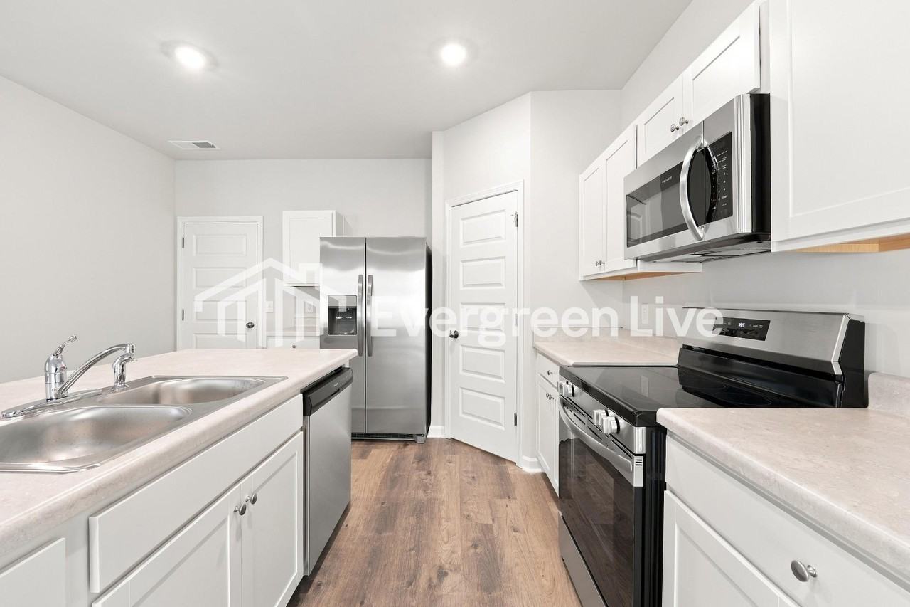 126 College Park Dr - Photo 7 of 15