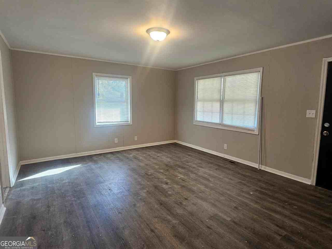 4346 Elkan Ave - Photo 3 of 13