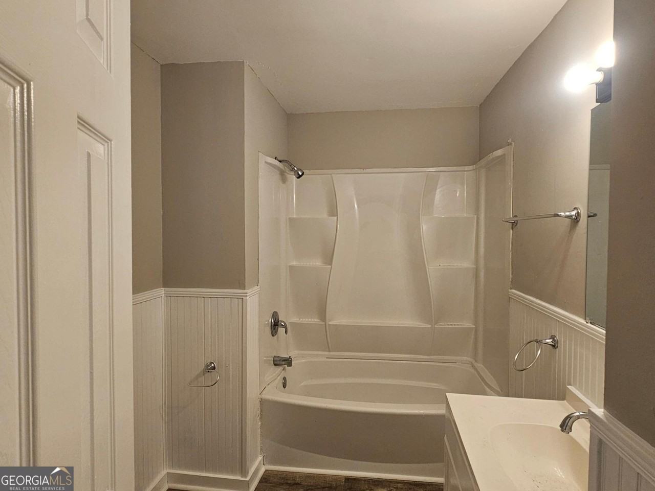 4346 Elkan Ave - Photo 7 of 13