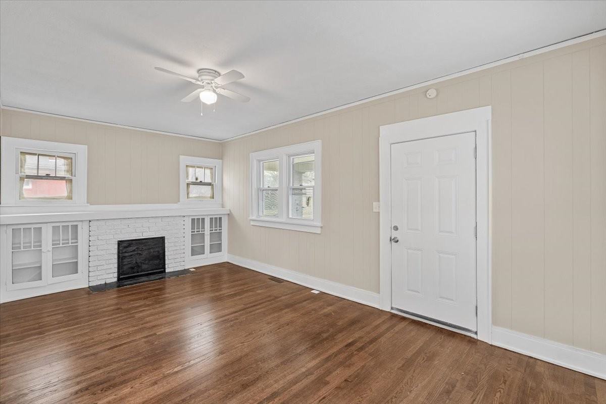 5014 College Ave - Photo 2 of 3