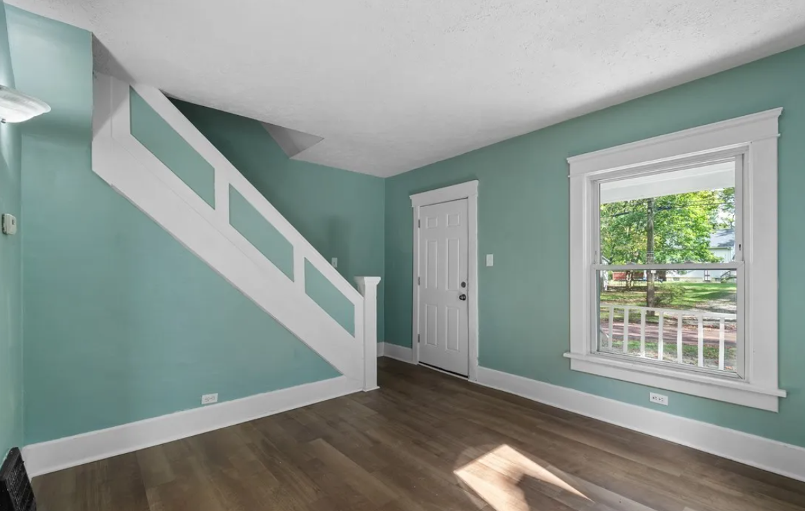 442 Matthews St - Photo 7 of 12