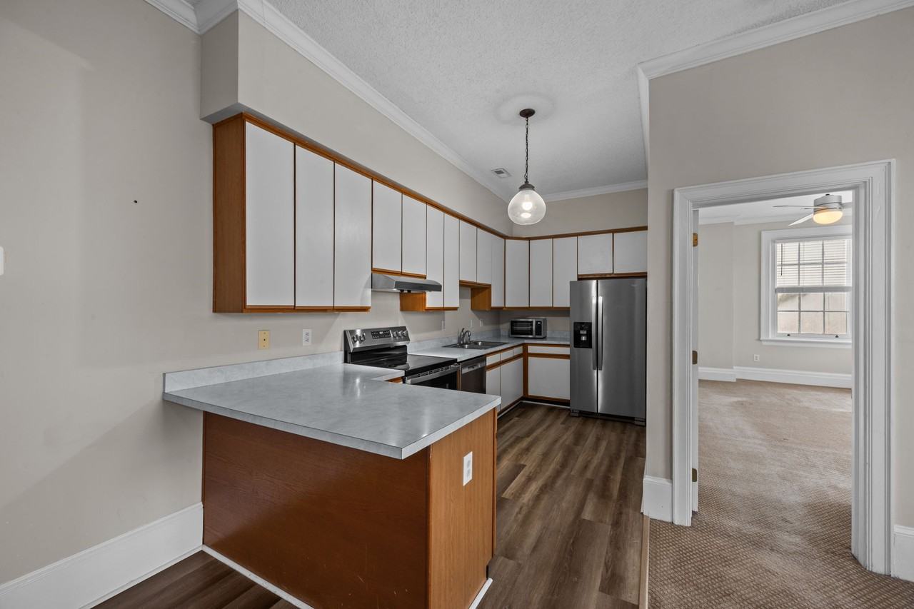 415 Broad St #A - Photo 5 of 23