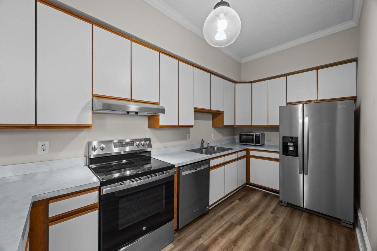415 Broad St #A - Photo 6 of 23