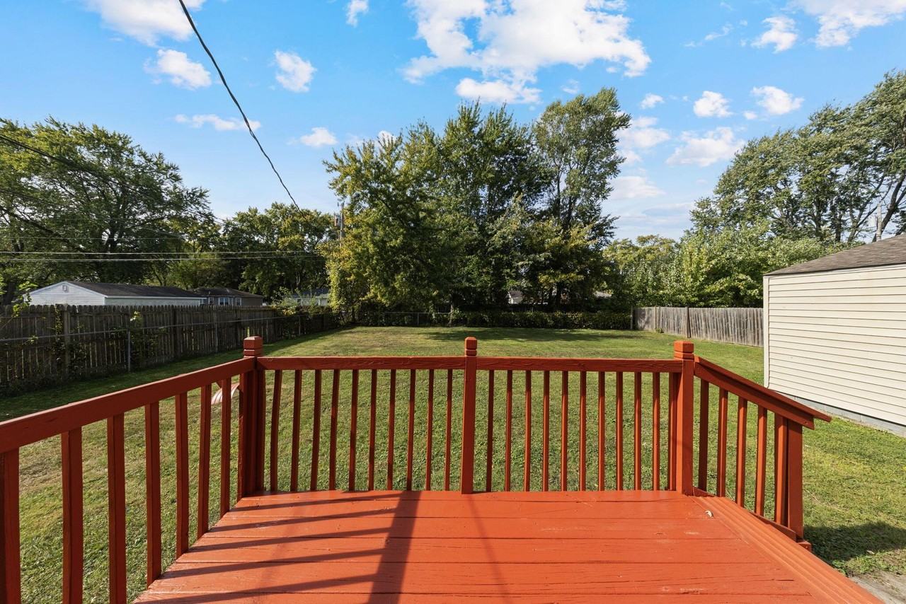 2828 Eleanor St - Photo 4 of 12