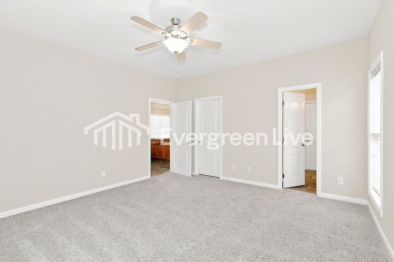 229 Village Dr - Photo 6 of 15