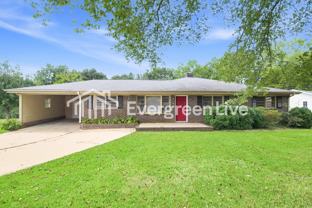 306 Parkdale Dr - Photo 1 of 1