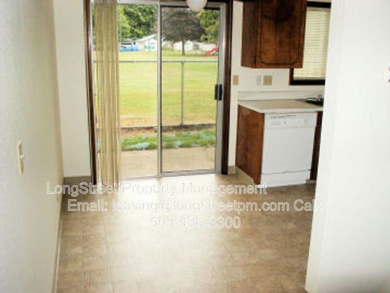 1785 Se Lilly Pl - Photo 4 of 9