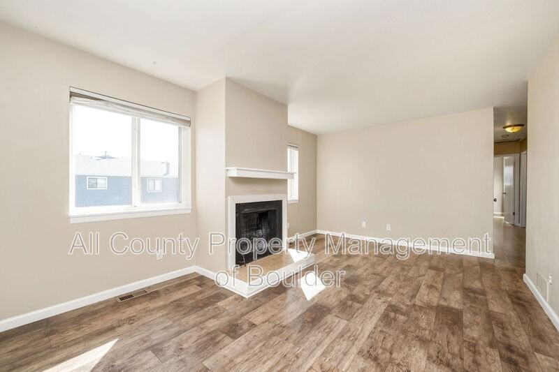3395 Talisman Ct #D - Photo 5 of 20