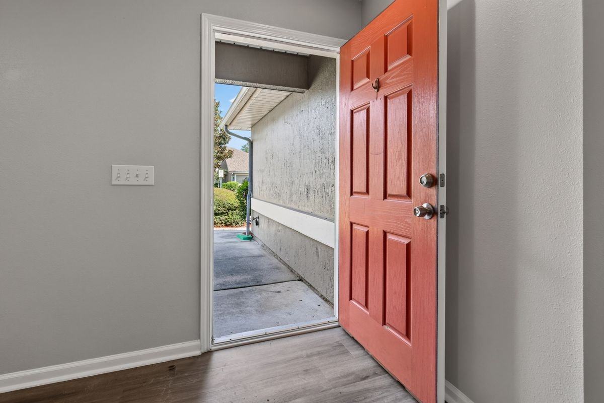 1830 Green Springs Cir Unit C - Photo 5 of 35