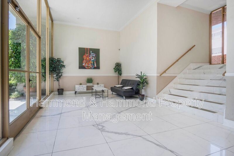 12955 Riverside Dr #102 - Photo 3 of 27