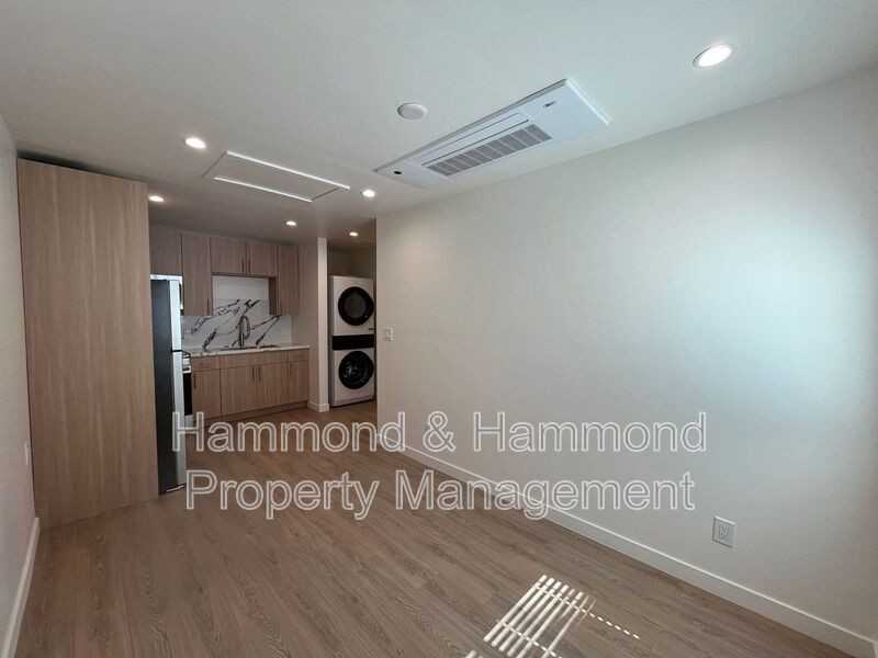 7107 1/2 Claire Ave - Photo 4 of 12
