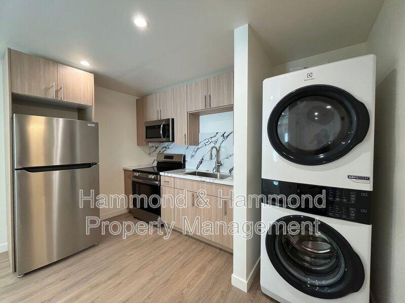 7107 1/2 Claire Ave - Photo 7 of 12