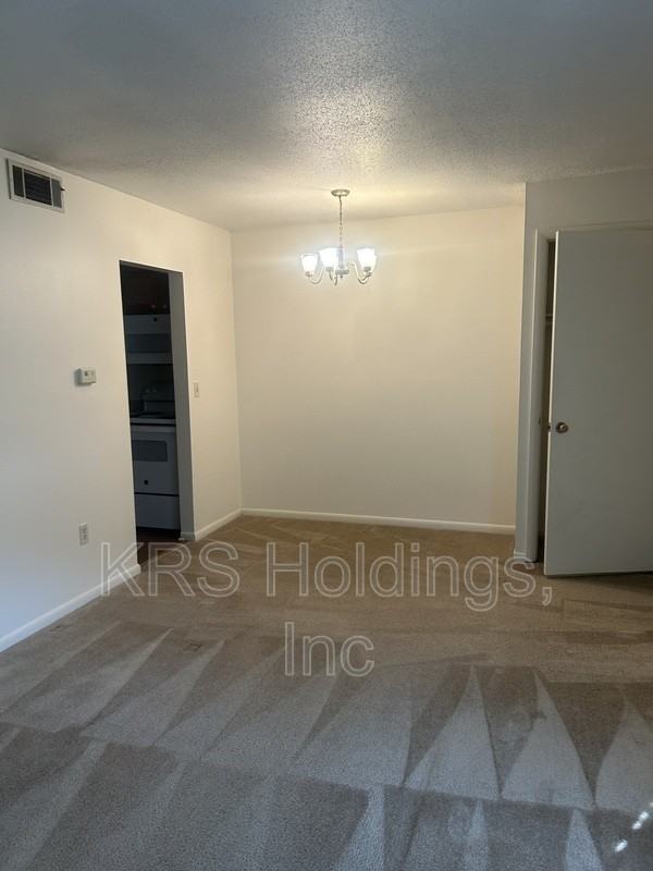 314 N Pope St - Photo 3 of 14