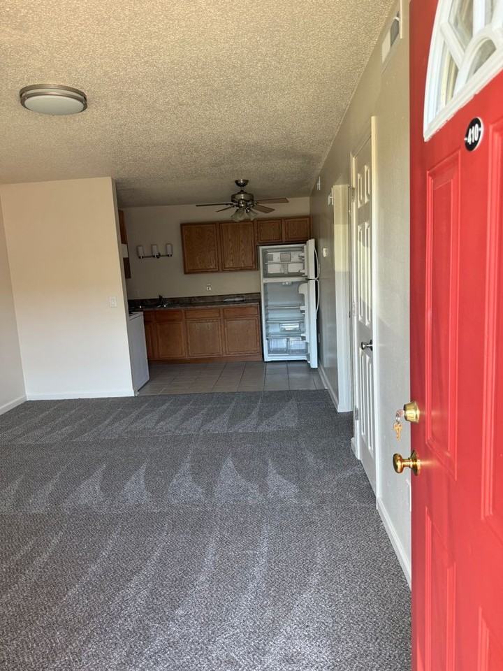Woodlawn Park Apartments - Photo 2 of 15