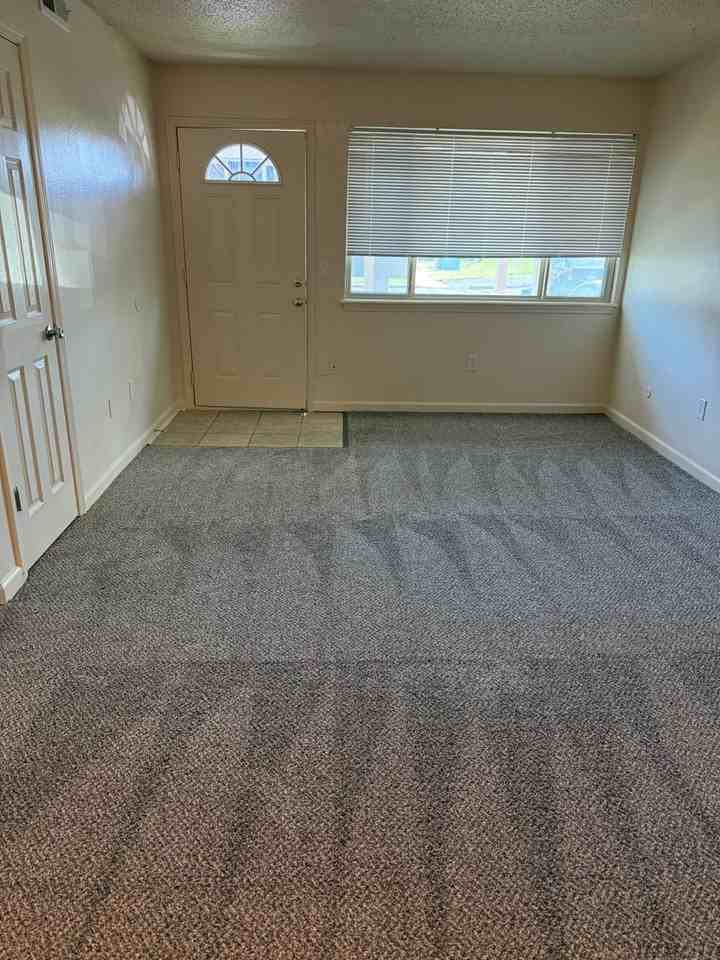 Woodlawn Park Apartments - Photo 3 of 15