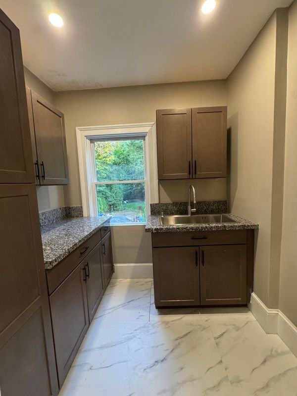 91 Union St ##2 - Photo 6 of 20