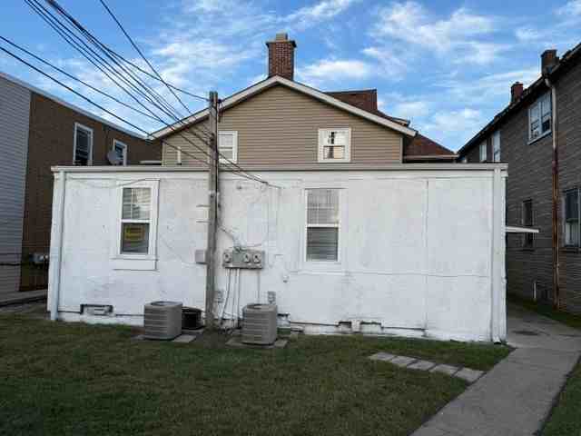 13310 S Brandon Ave - Photo 3 of 33
