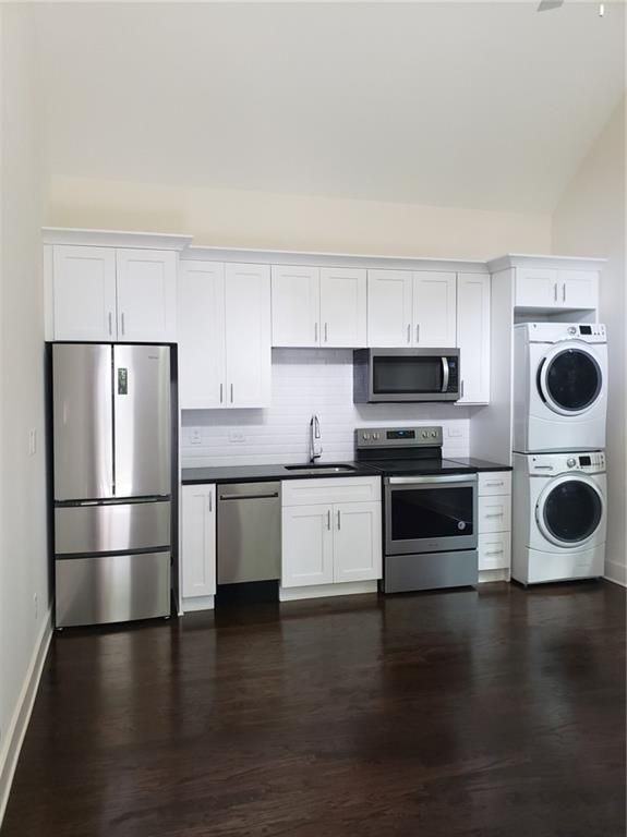 1045 Vance Ave Ne - Photo 3 of 12