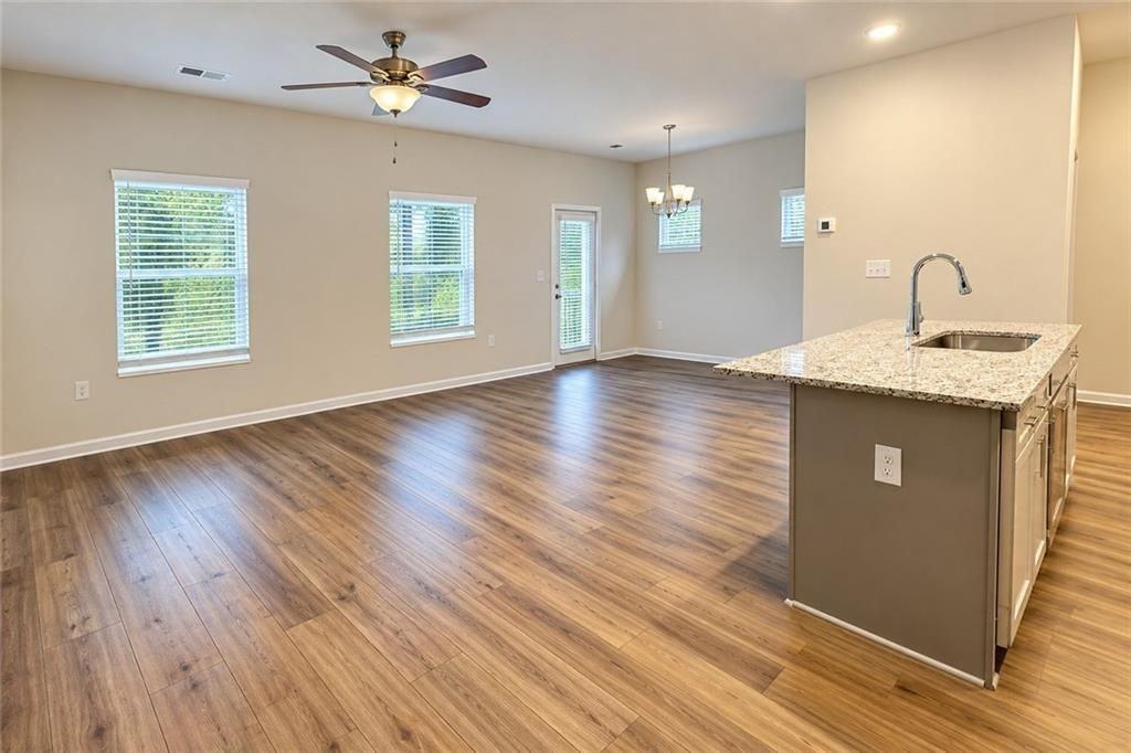 1110 Edinberg Dr - Photo 6 of 14