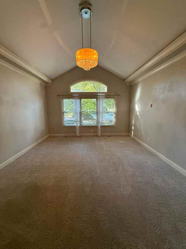 4729 Raynor Ct - Photo 5 of 16