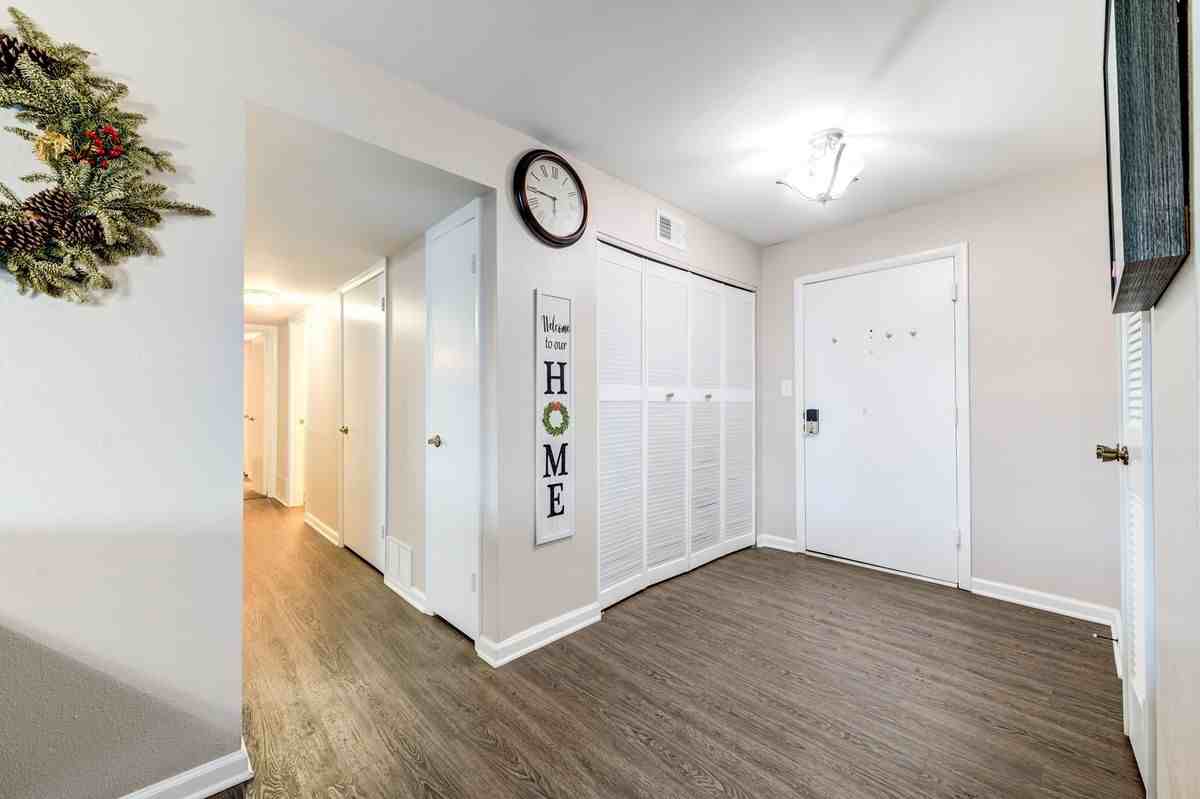 14471 Bantry Ln - Photo 3 of 26