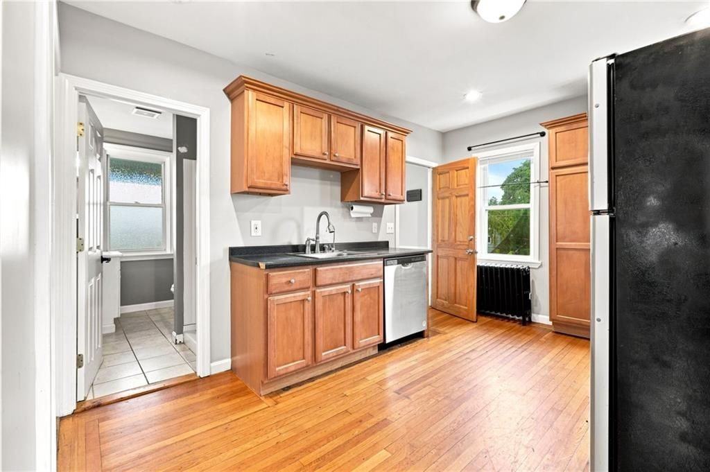 884 River Ave ##2 - Photo 2 of 10