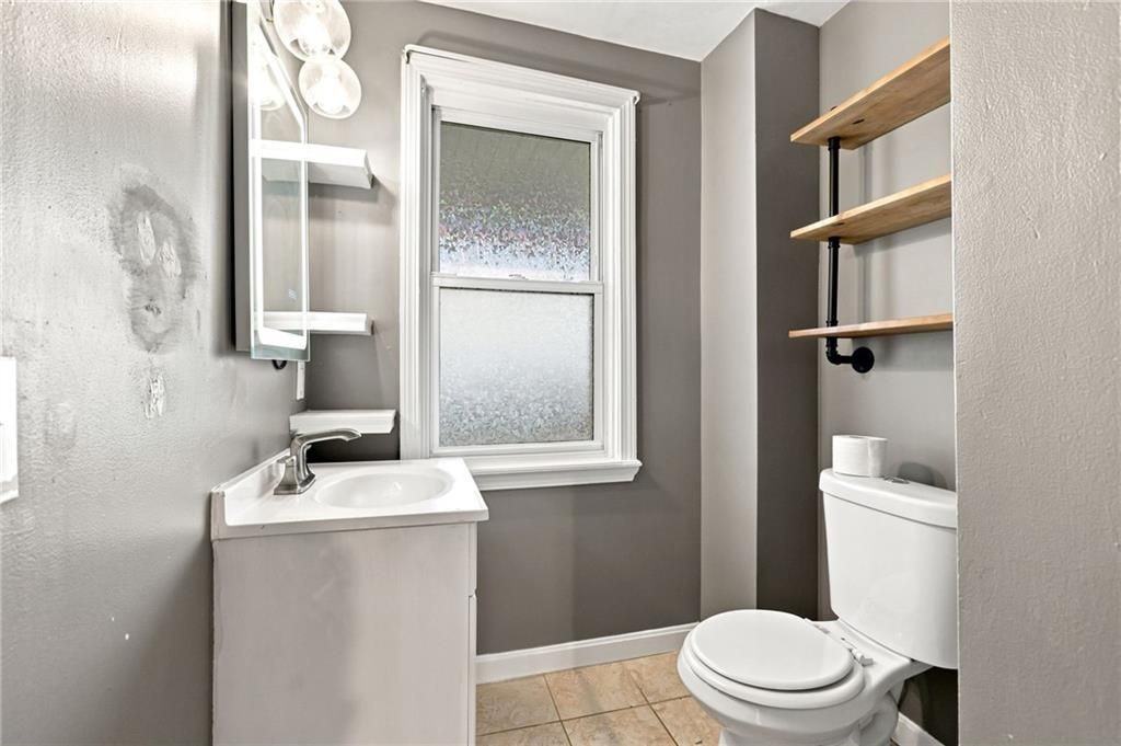 884 River Ave ##2 - Photo 6 of 10