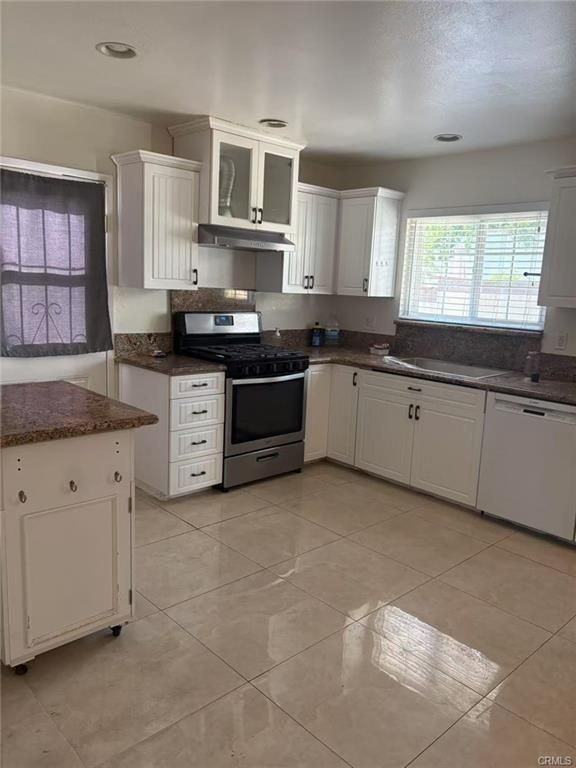 1095 W 17th St - Photo 5 of 16