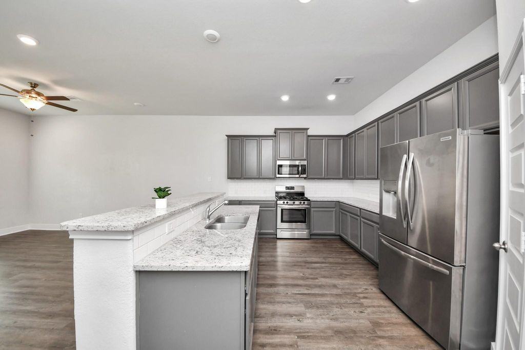 4423 Santorini Ln - Photo 2 of 23