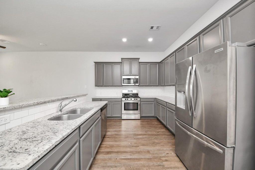 4423 Santorini Ln - Photo 6 of 23