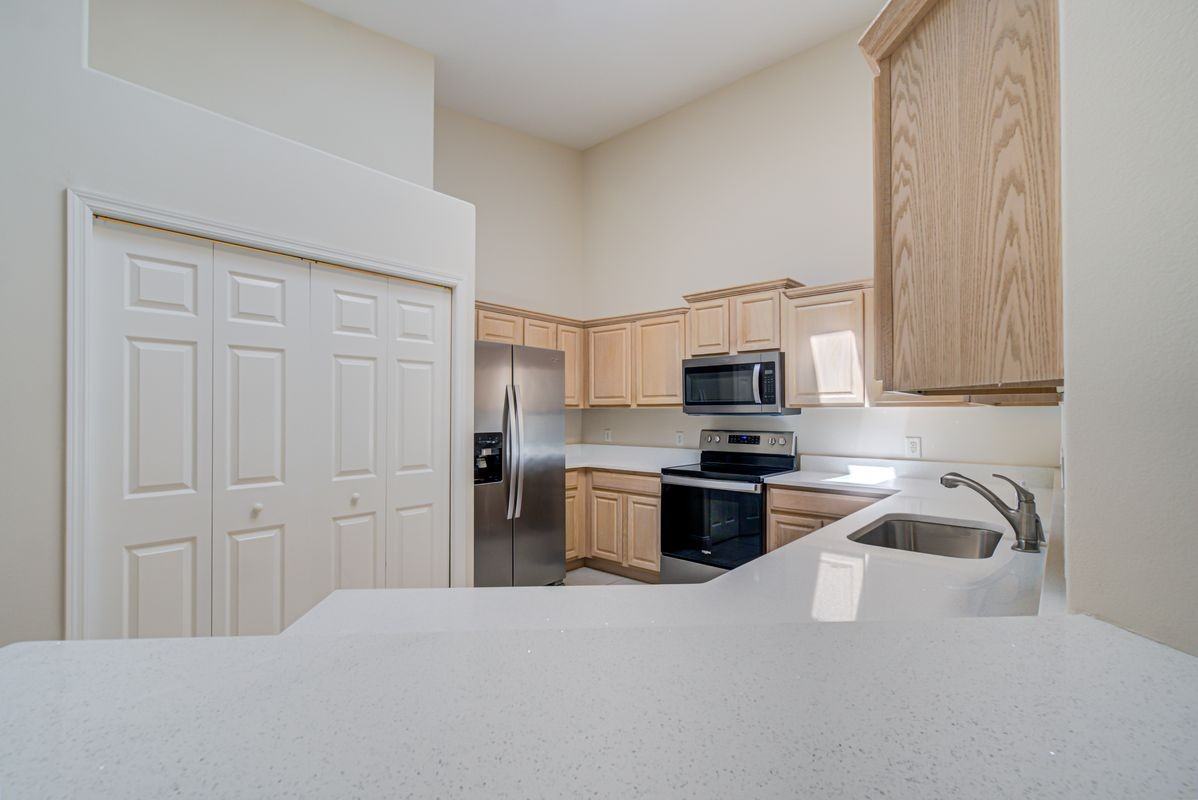 241 Prince William Ct - Photo 6 of 25
