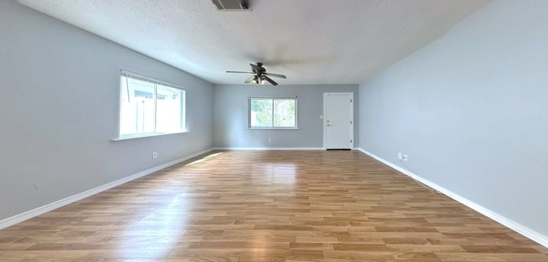 4367 19th St N - Photo 7 of 50