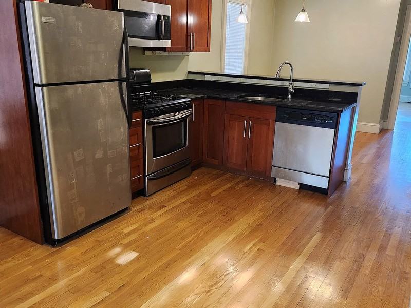 6 Bristol St #2 - Photo 3 of 12