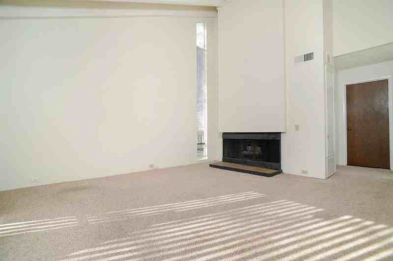 700 Woodside Lane East Ln #6 - Photo 3 of 17