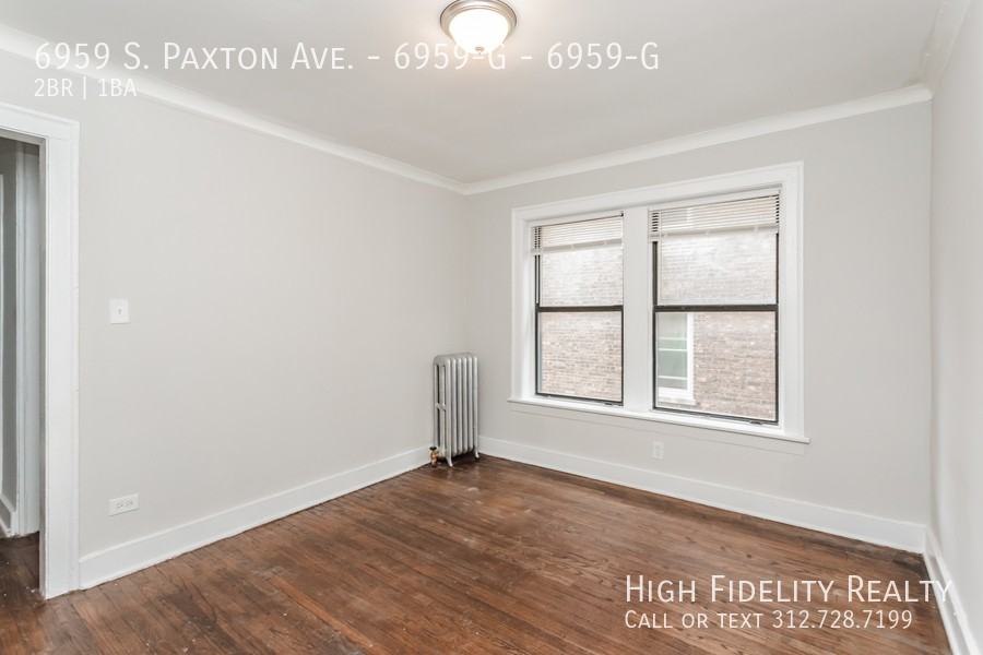 6959 S Paxton Ave #6959G - Photo 2 of 11