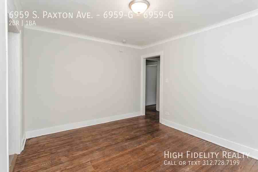 6959 S Paxton Ave #6959G - Photo 4 of 11
