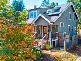 featured image of 5617 Ne 27th Ave