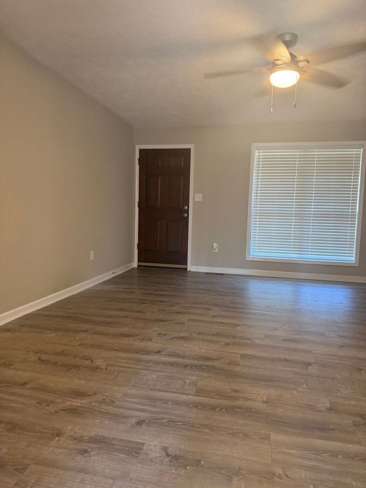 400 W University Pkwy - Photo 6 of 13