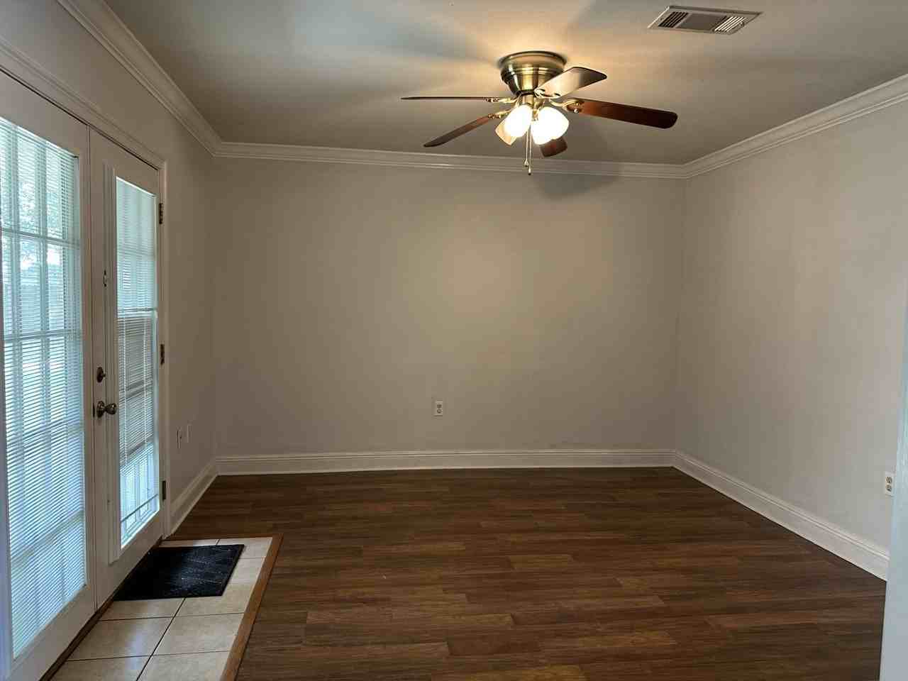 228 Martin Ln - Photo 6 of 12