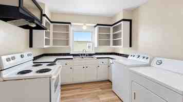 featured image of 975 Rittiner Dr
