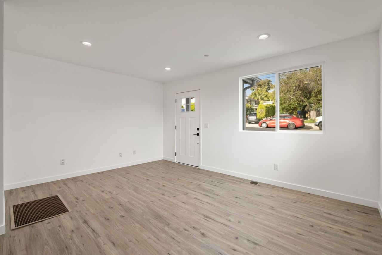 2018 Drescher St - Photo 5 of 9