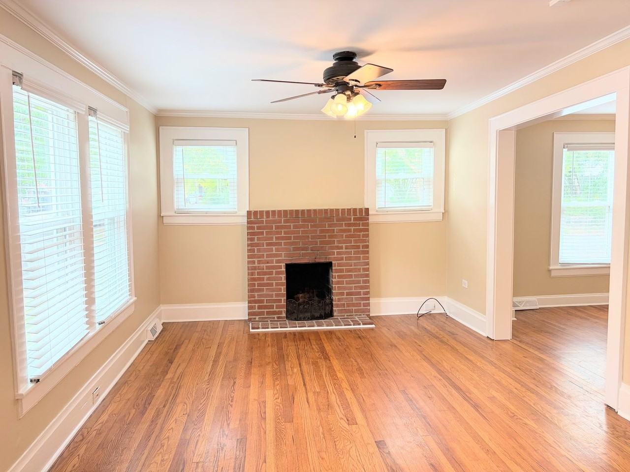 814 W Knox St - Photo 3 of 19