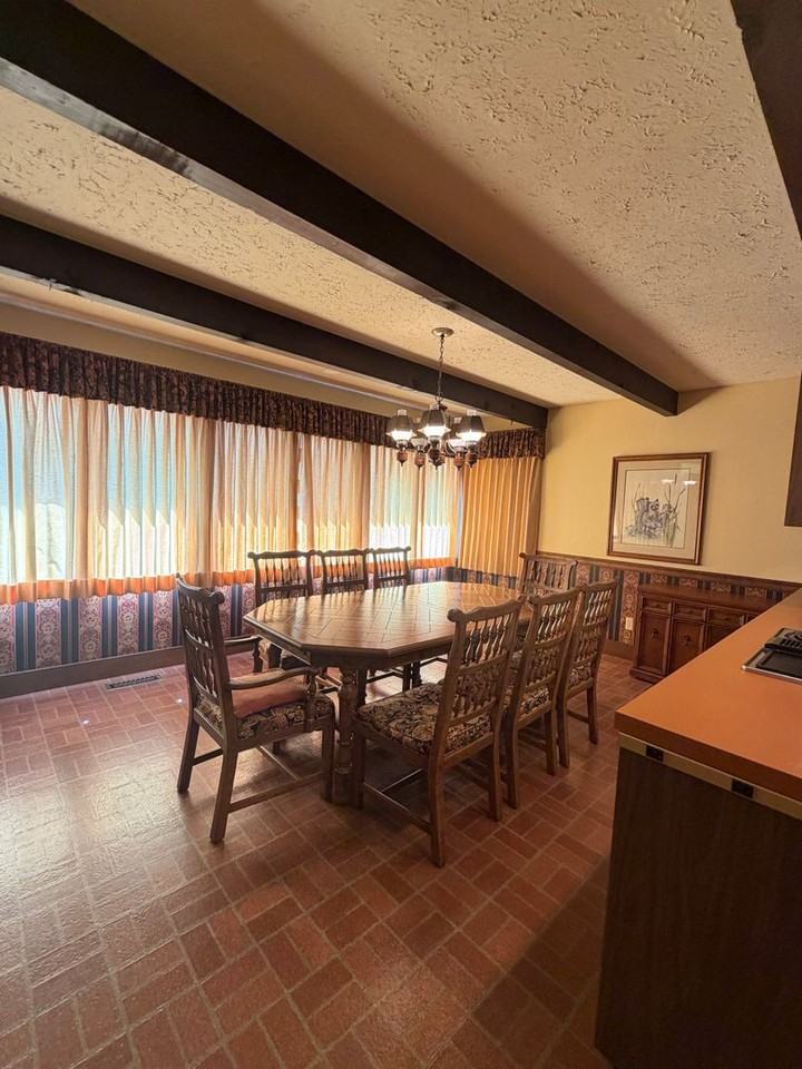 429 Shirley Ave - Photo 7 of 28