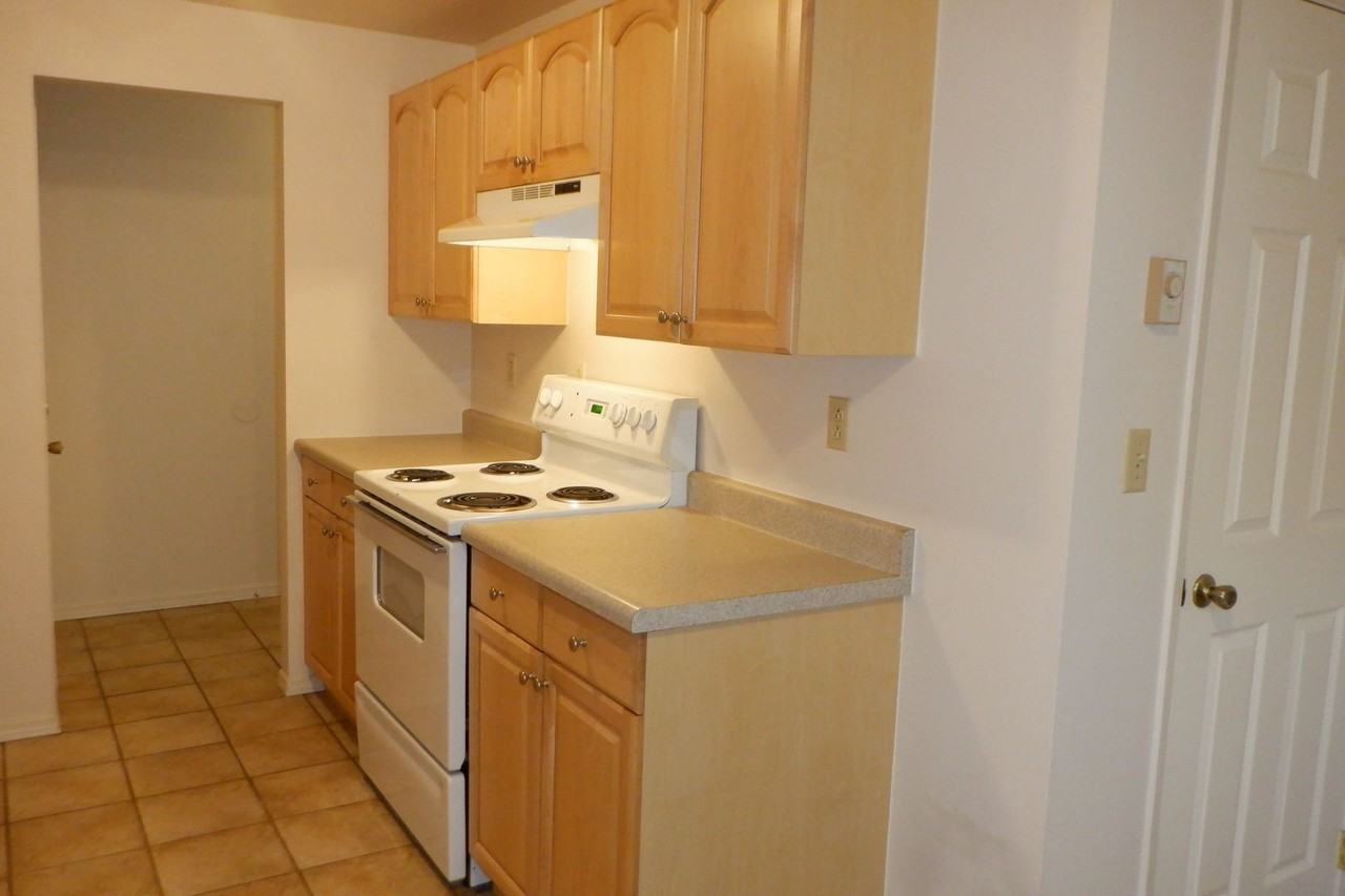 1529 Nw Portland Ave #A - Photo 4 of 13