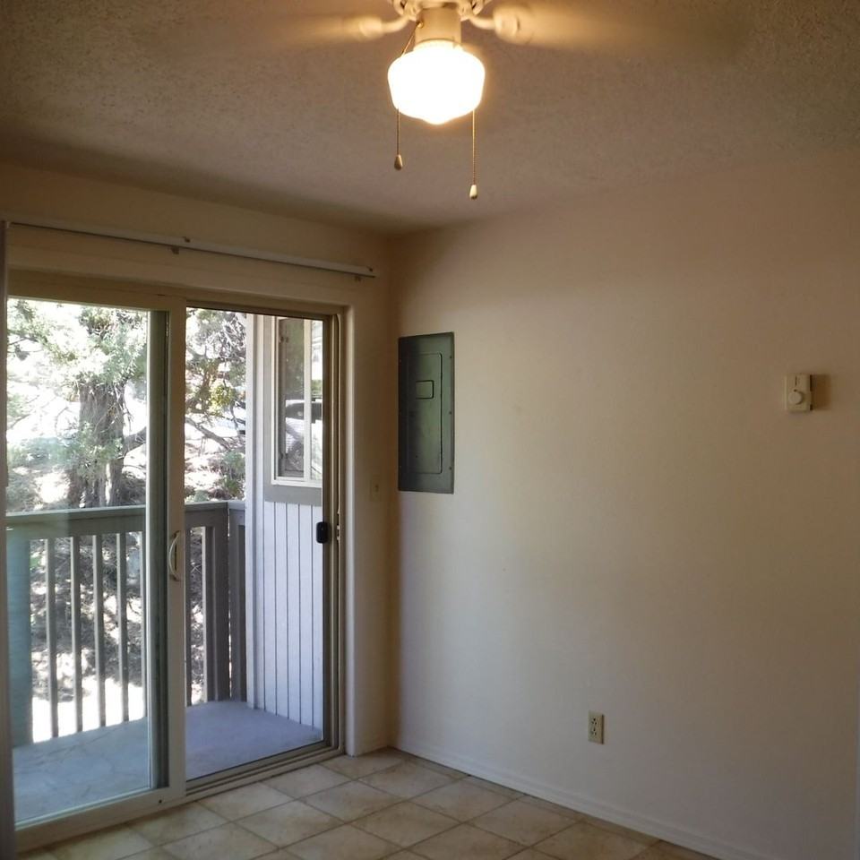 1529 Nw Portland Ave #A - Photo 7 of 13