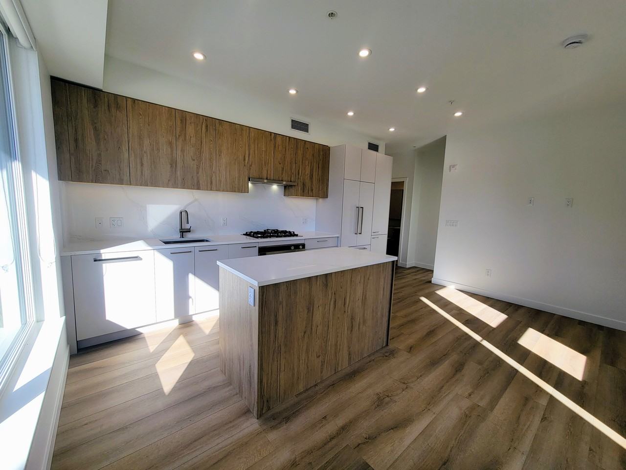 601 Rochester Avenue - Photo 2 of 17
